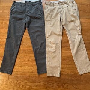 28x30 Holister chino pants